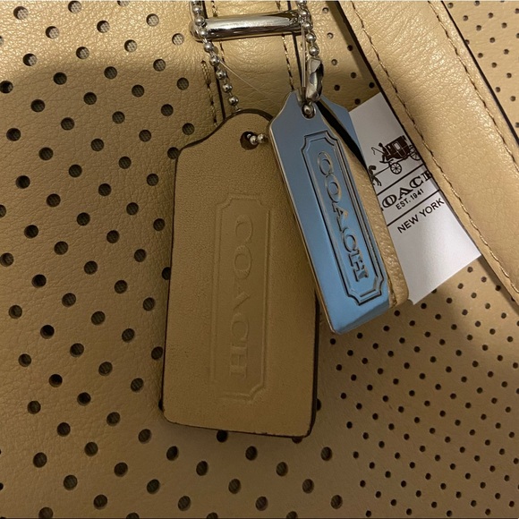 *AUTHENTIC COACH LEATHER SATCHEL* - Picture 6 of 7